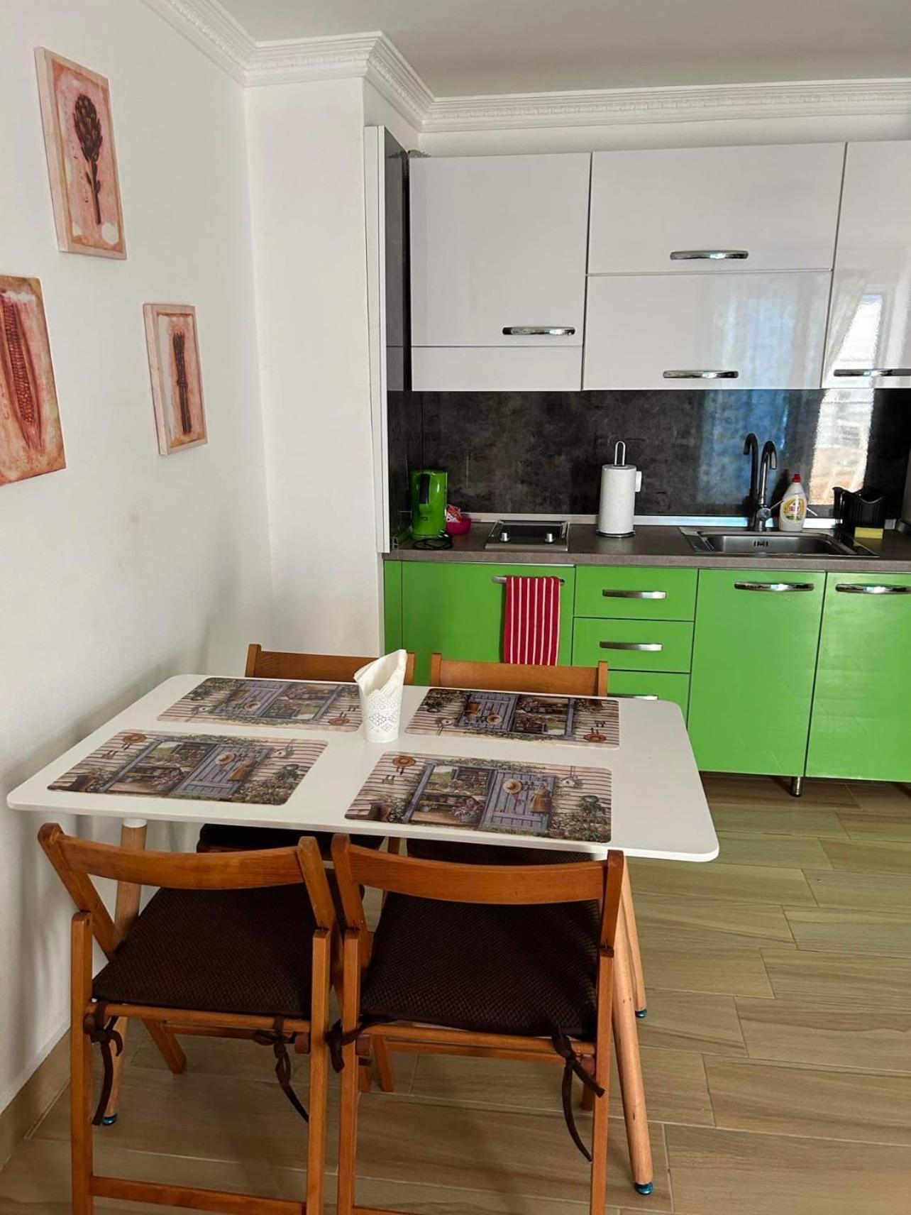 Kk Fafa Apartments Golem  Εξωτερικό φωτογραφία