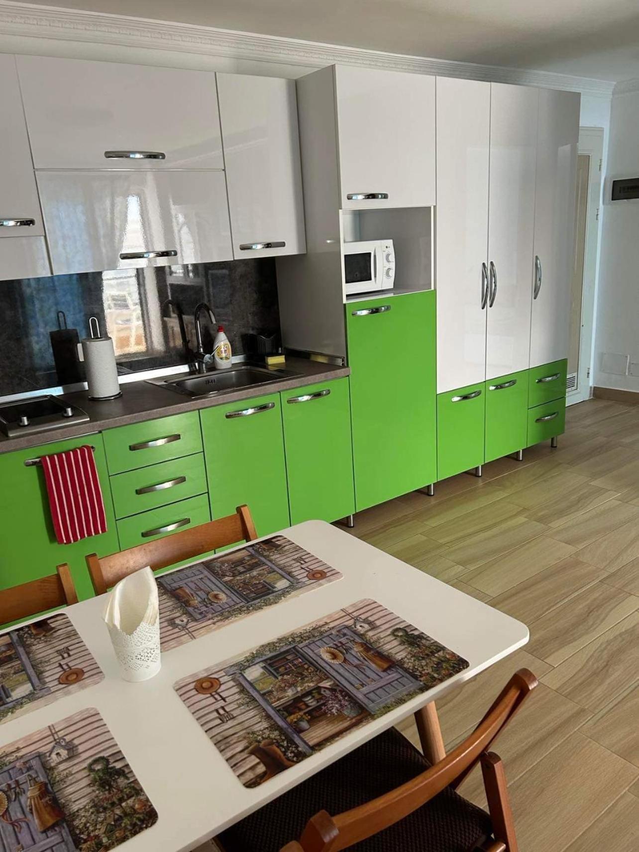 Kk Fafa Apartments Golem  Εξωτερικό φωτογραφία